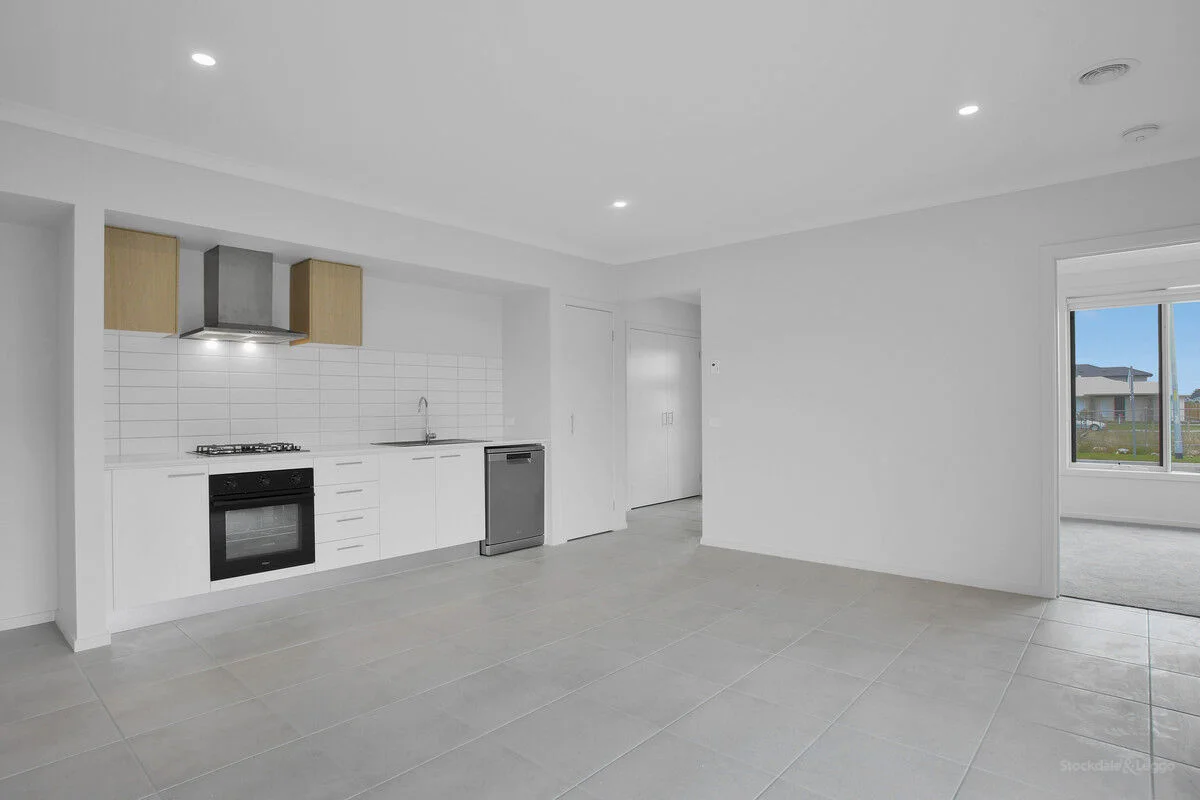 Additional image 2 of 14 Montagna Drive, Clyde VIC 3978