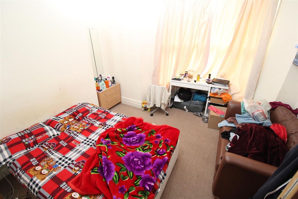 Additional image 3 of Room to rentBroadway, Pontypridd CF37