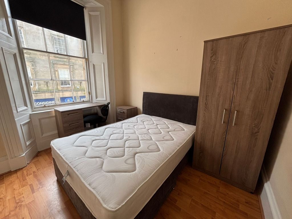 Additional image 12 of 4 bed flat to rentPort Street, Stirling Town, Stirling FK8