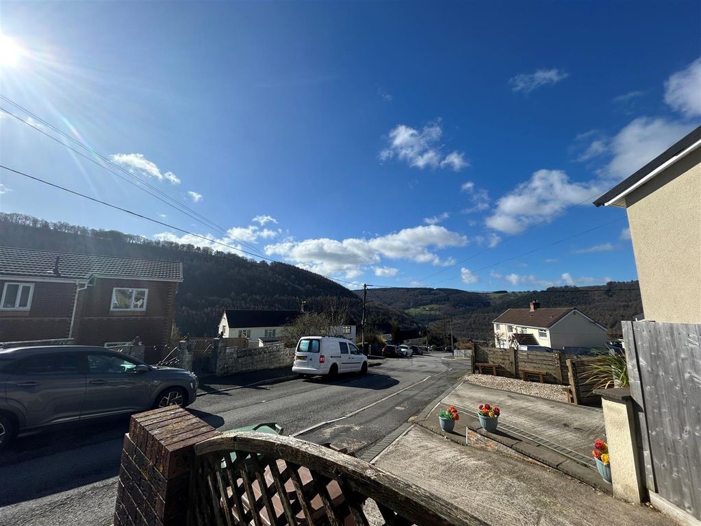 Additional image 23 of 3 bed semi-detached house to rentClytha Square, Abercarn, Newport NP11
