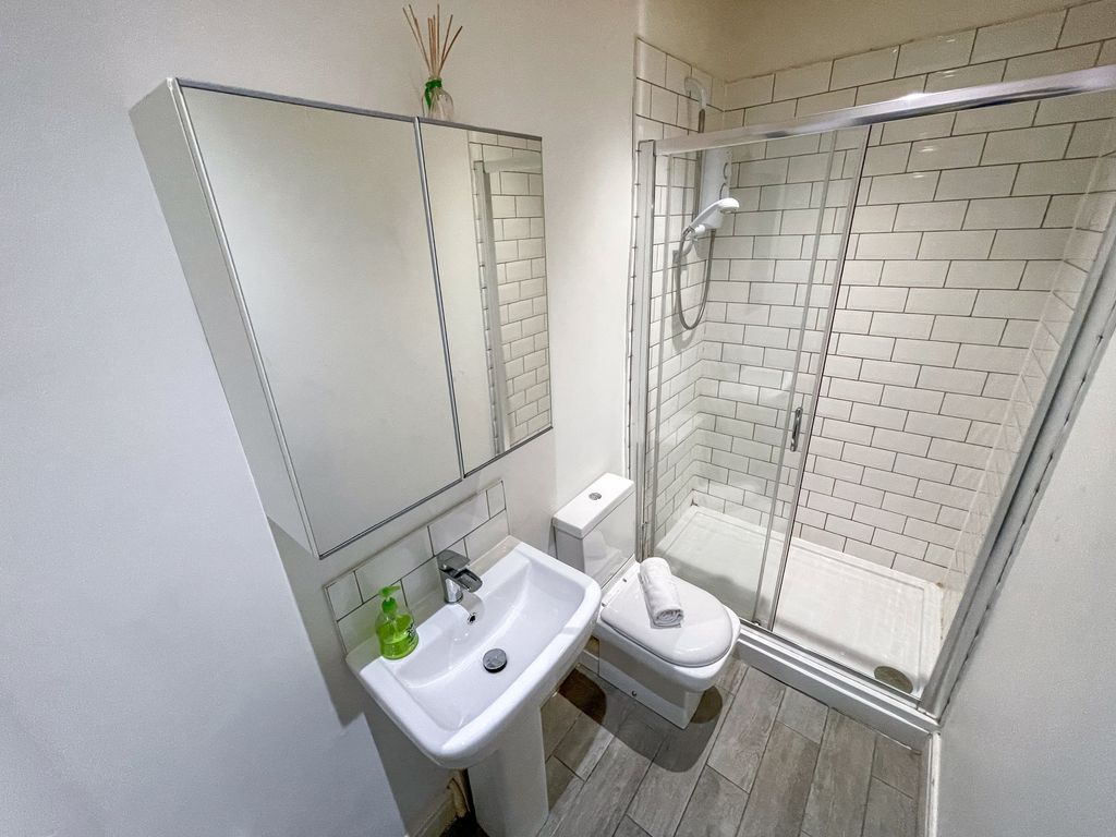 Room to rentPrescot Road L7 photo 5