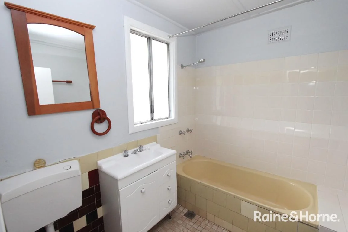 Additional image 3 of 35 Stewart St, Bathurst NSW 2795