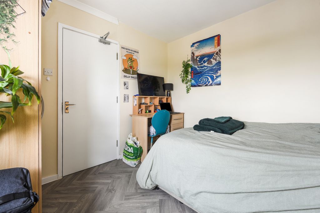 Additional image 7 of 10 bed shared accommodation to rentMinden Way, Stanmore SO22