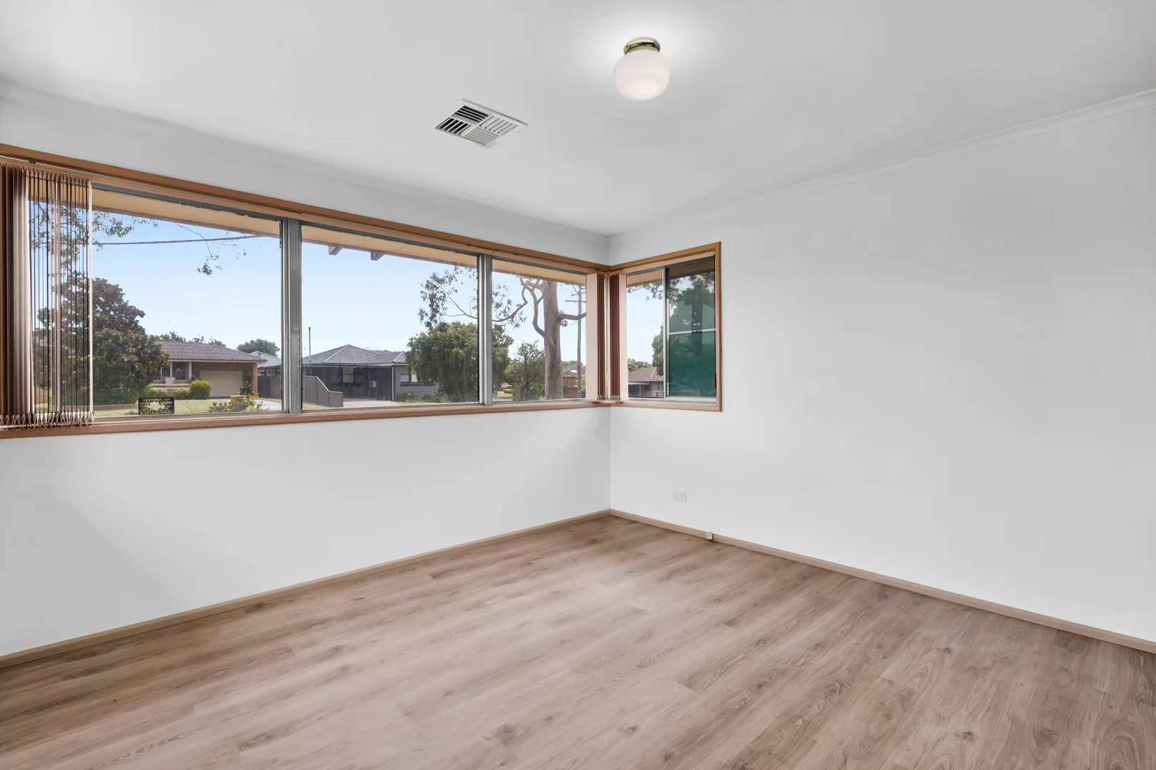 Additional image 4 of 105 Doncaster Avenue, Narellan NSW 2567