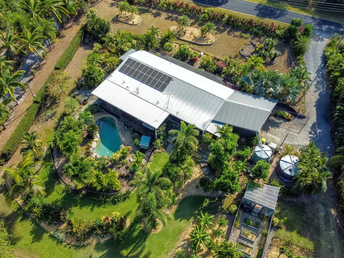 Additional image 3 of 8 Finlay Crescent, Oak Beach QLD 4877