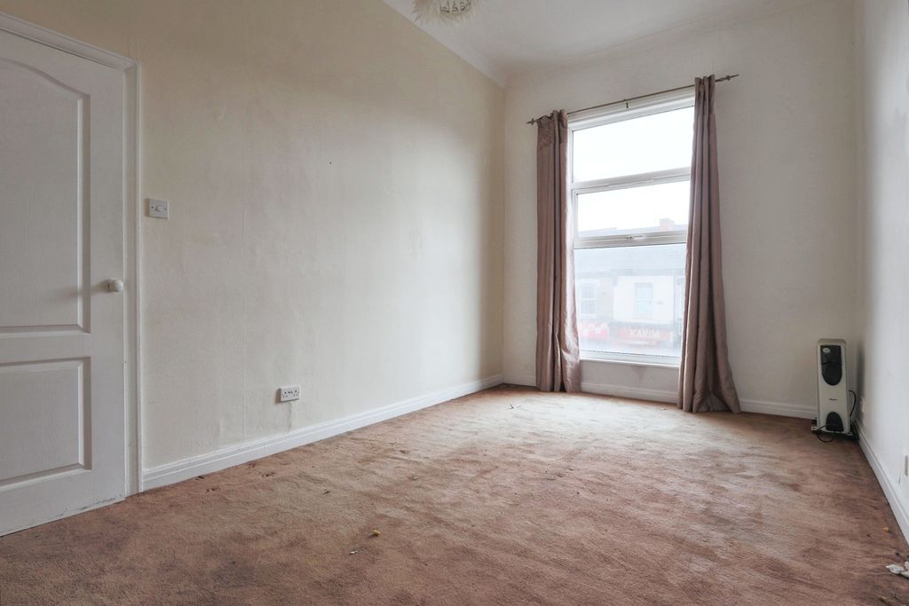 Additional image 3 of 2 bed flat for saleWest Park House, Spring Bank, Hull HU3