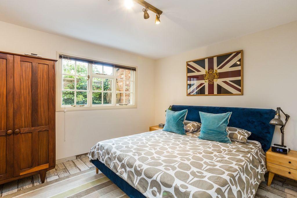 Additional image 11 of 5 bed town house to rentLansdown Parade, Cheltenham GL50