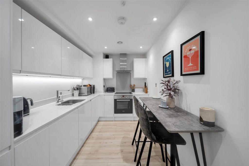 Additional image 4 of 3 bed flat to rentKey Street, Ipswich IP4