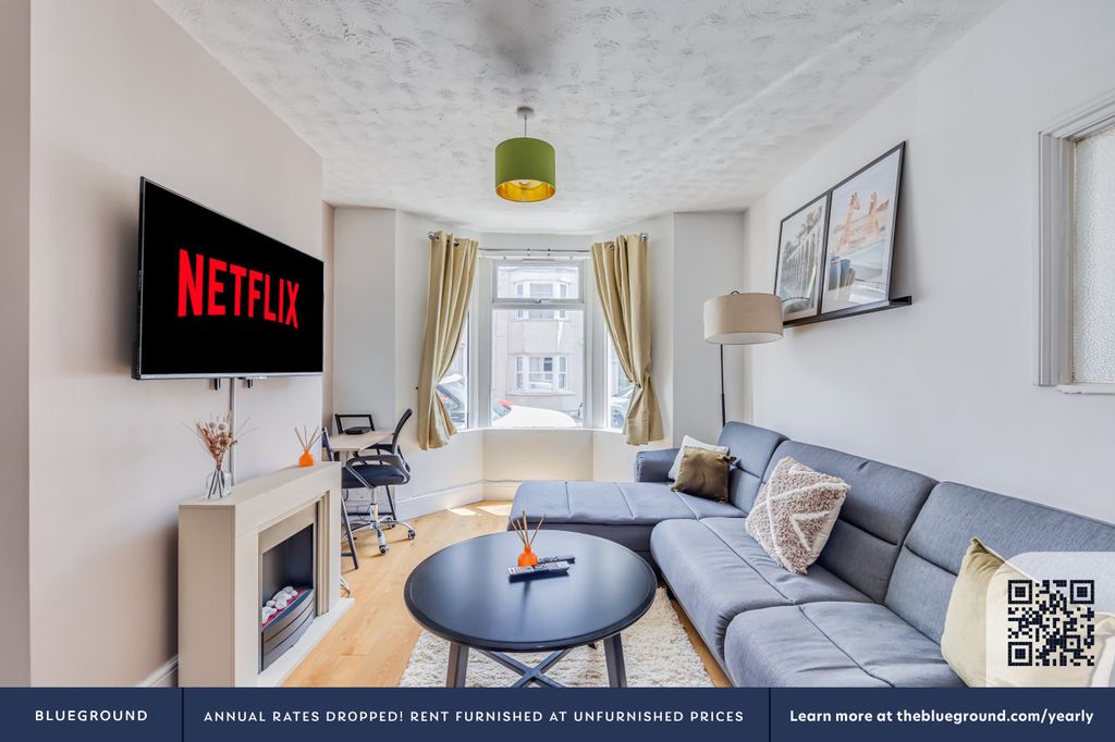 3 bed flat to rentAbington NN1 photo 3
