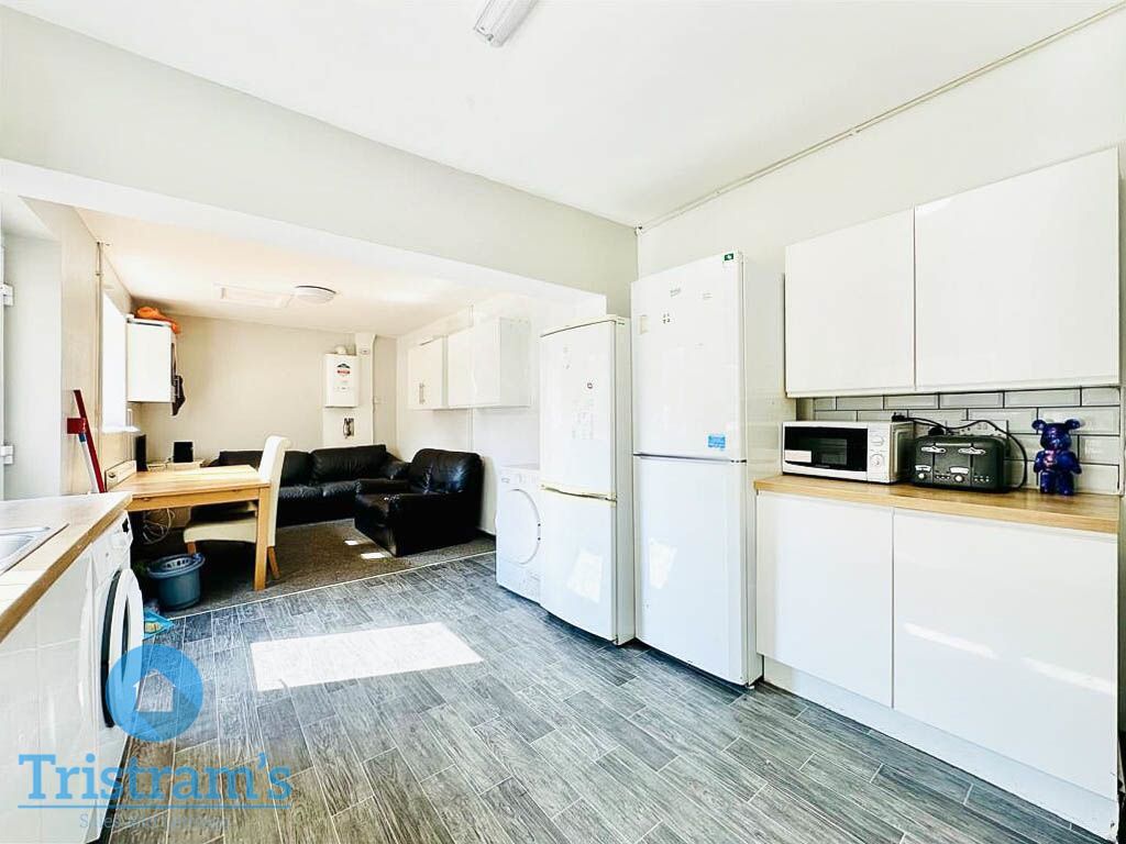 8 bed shared accommodation to rentDerby Grove, Lenton NG7 photo 3