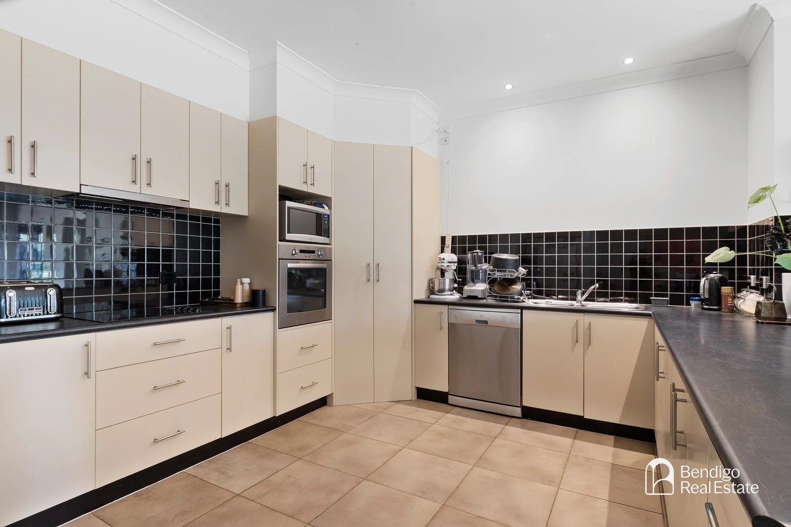 21 Mcivor Park Court, Junortoun VIC 3551