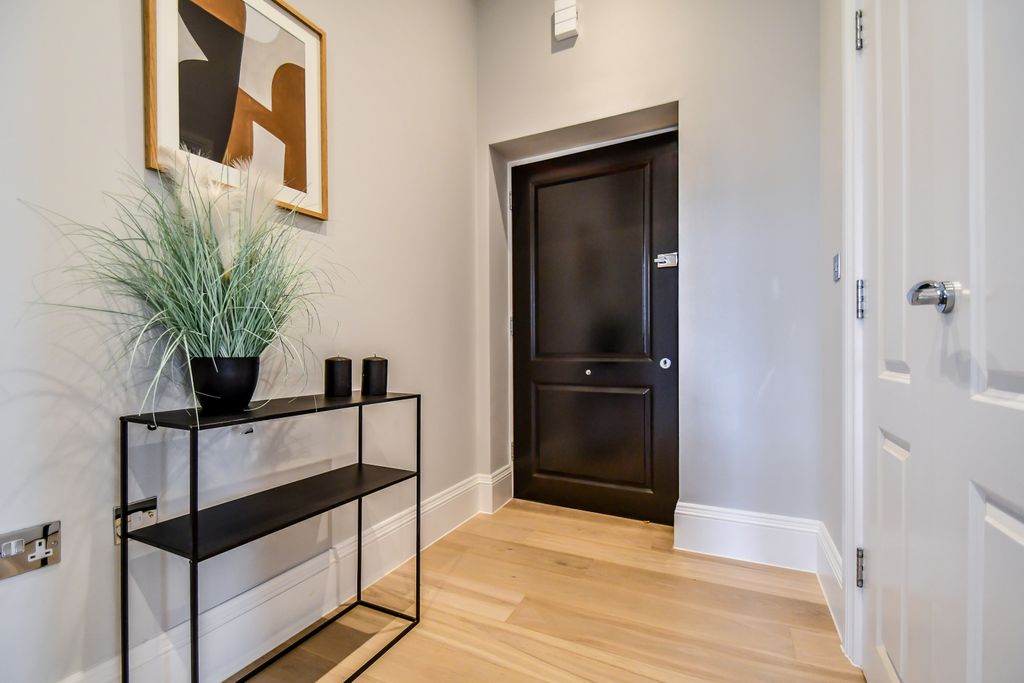 Additional image 9 of 2 bed flat to rentThe Grand Apartments SS9