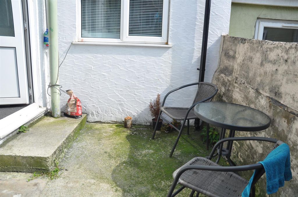 Additional image 10 of 3 bed terraced house to rentGilbert Street, Holyhead LL65