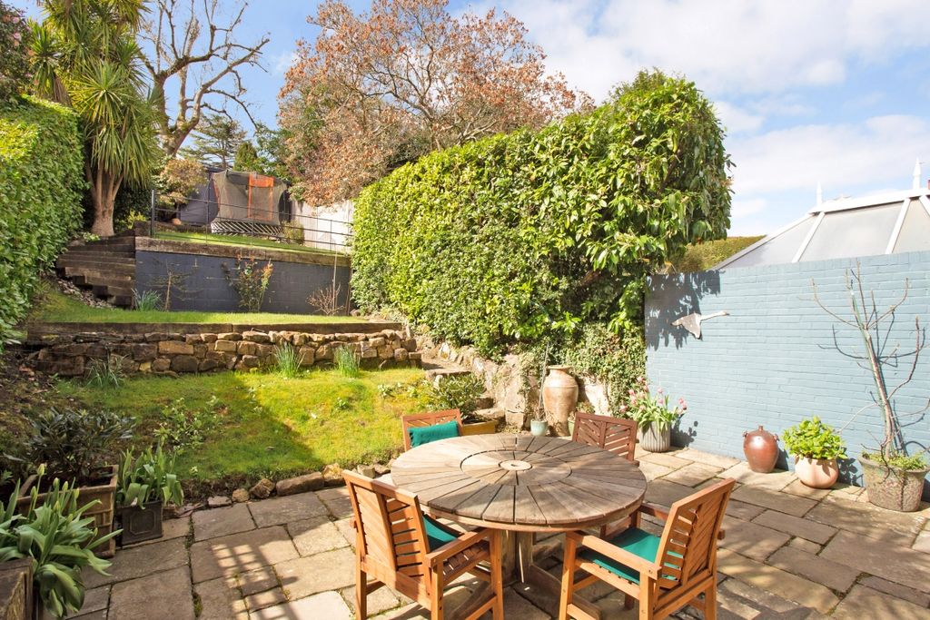 Additional image 4 of 4 bed semi-detached house to rentWarwick Park, Tunbridge Wells TN2