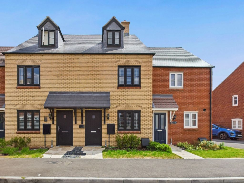 3 bed terraced house to rentClay Green, Towcester NN12
