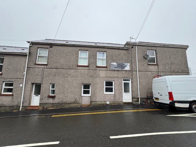 1 bed flat to rentHeol Y Neuadd, Tumble, Carmarthenshire SA14