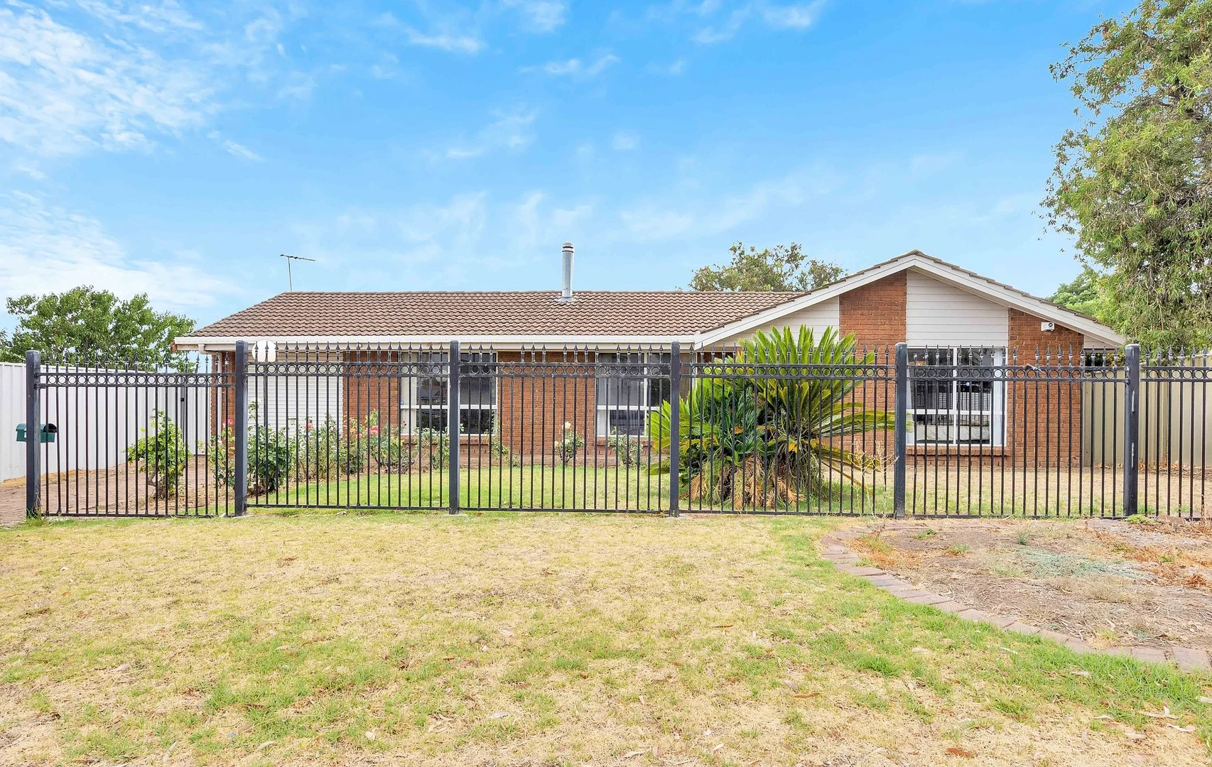 27 Aldinga Beach Road, Aldinga Beach SA 5173