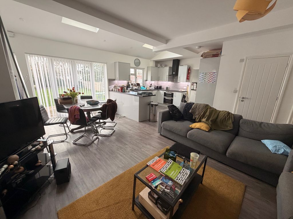 Additional image 8 of Room to rentFrome Valley Road, Bristol BS16