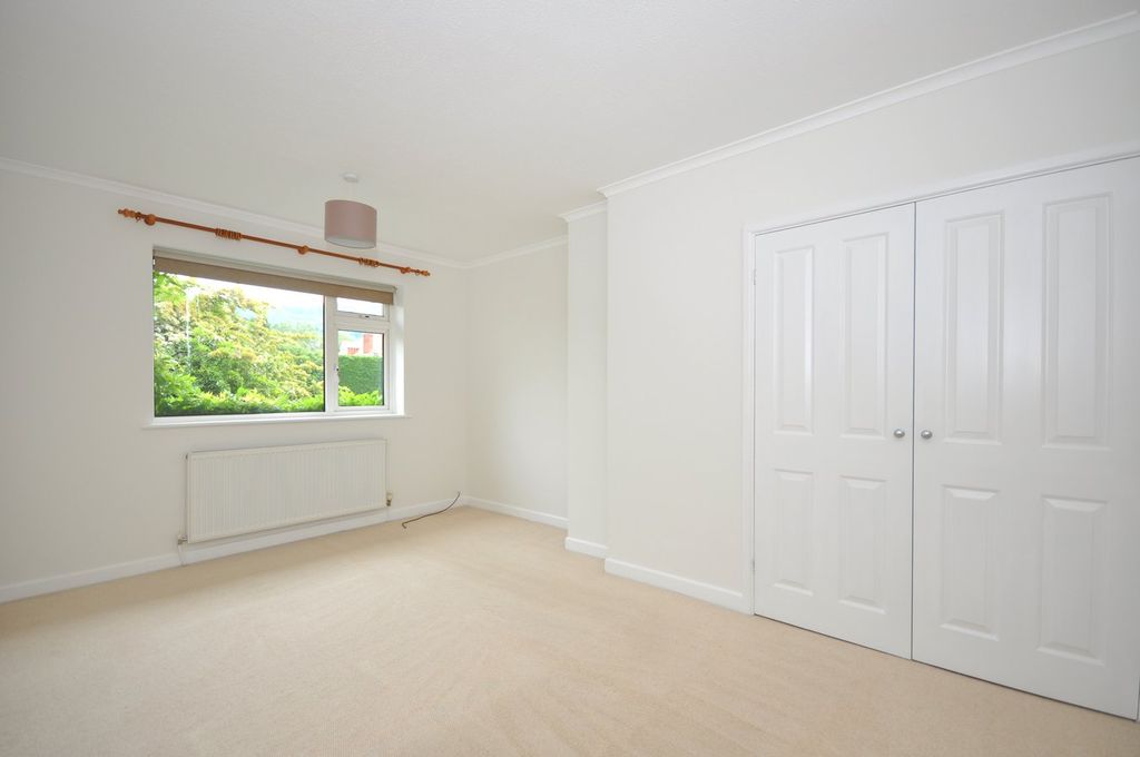Additional image 8 of 3 bed semi-detached house to rentVineries Close, Leckhampton, Cheltenham GL53