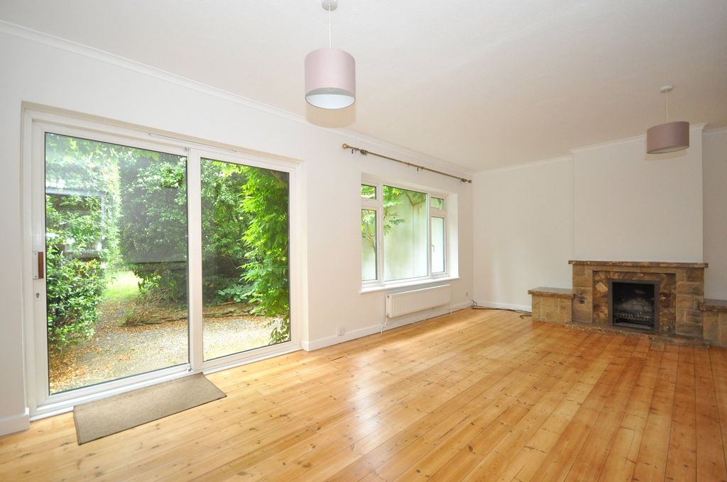 Additional image 4 of 3 bed semi-detached house to rentVineries Close, Leckhampton, Cheltenham GL53