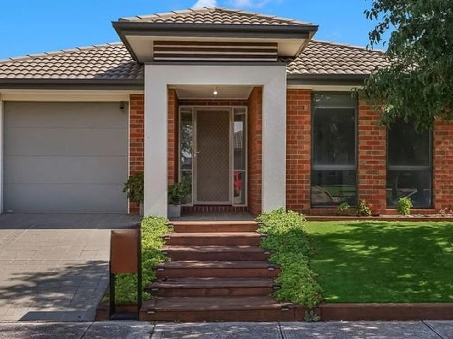 78 Hatchlands Dr, Deer Park VIC 3023