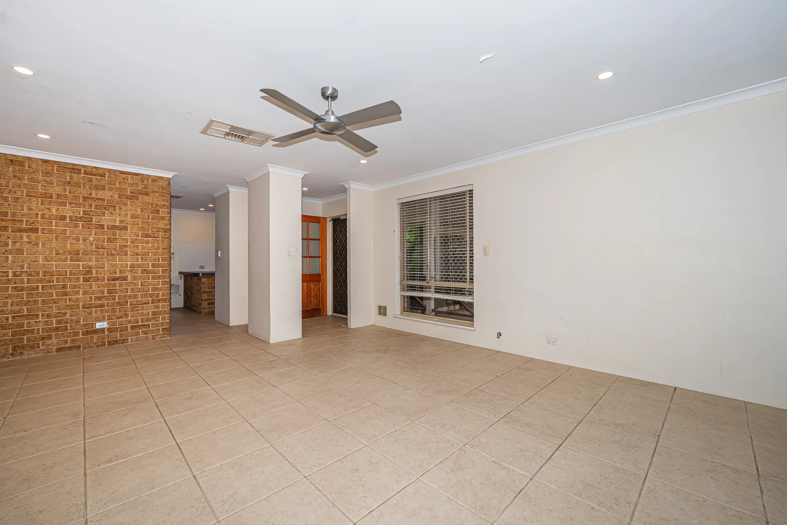 13 Glenarber Way, Willetton WA 6155 photo 5