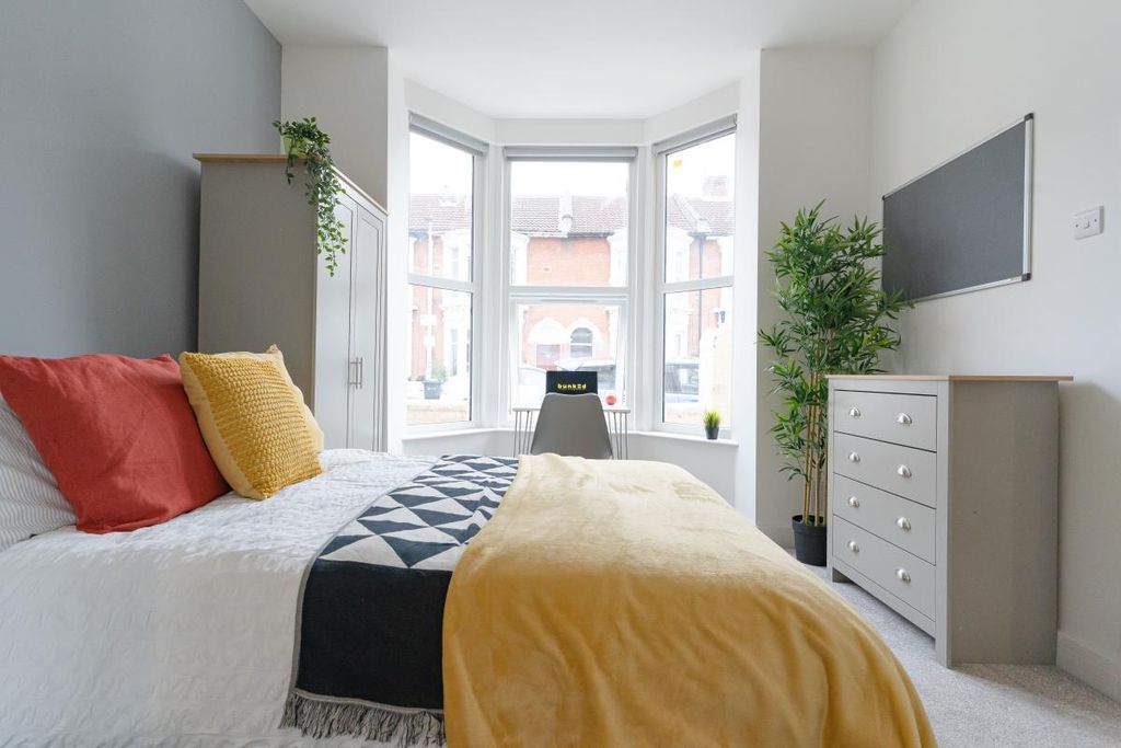 Additional image 2 of 7 bed shared accommodation to rentMargate Road, Southsea, Hampshire PO5