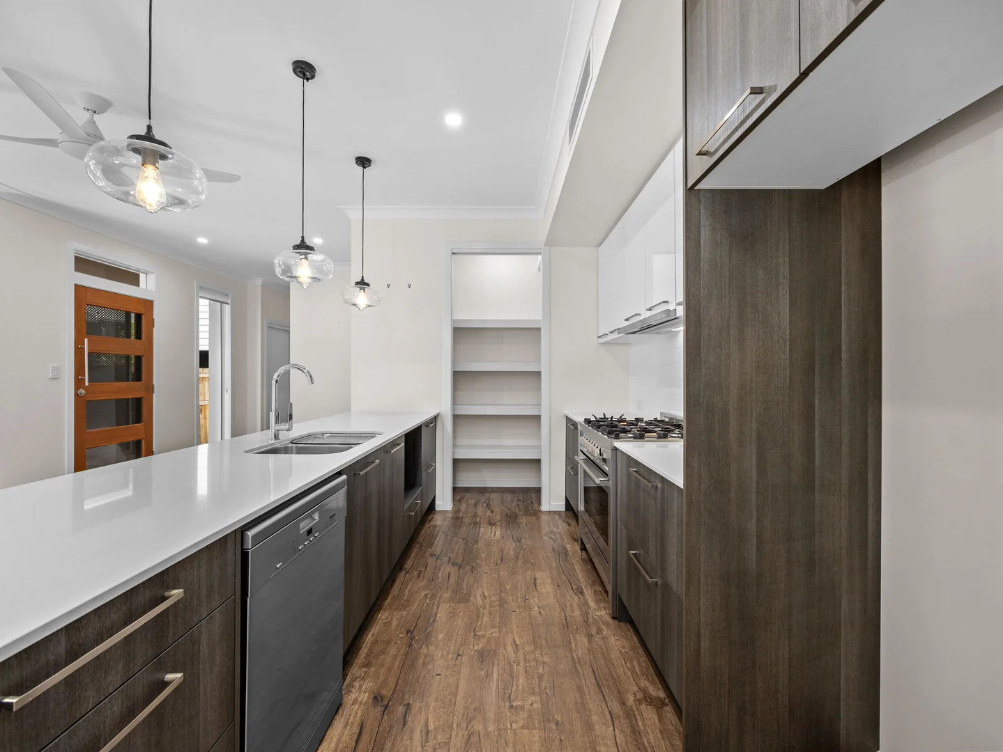 Additional image 3 of 2/27 Cawthray St, Biggera Waters QLD 4216