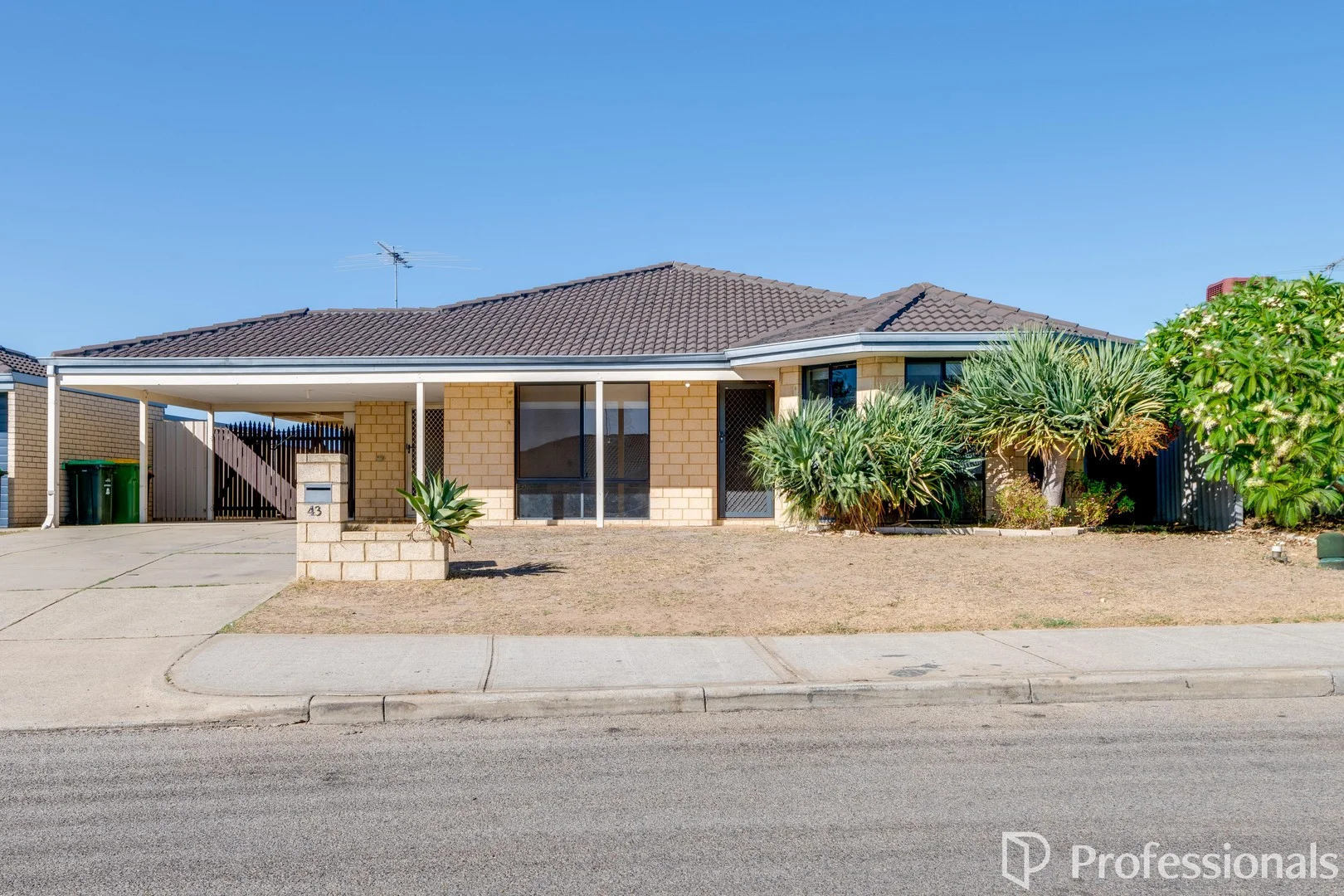 43 Strasbourg Ramble, Port Kennedy WA 6172