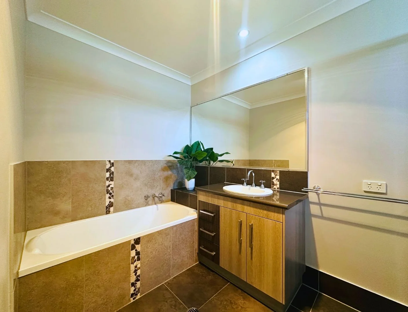 Additional image 14 of 6/8-10 Lambert Drive, Moranbah QLD 4744