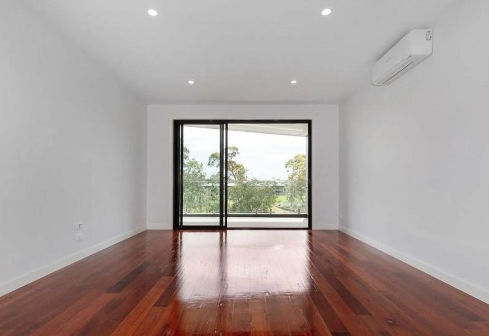 Additional image 2 of 8/52 Waterway Boulevard, Doreen VIC 3754