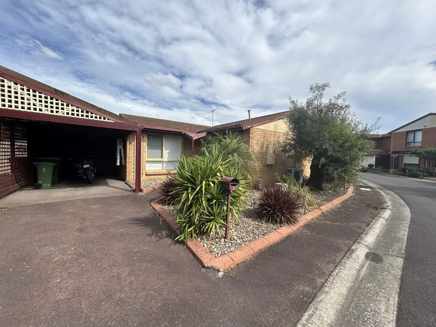2 Warren Close, Narre Warren VIC 3805
