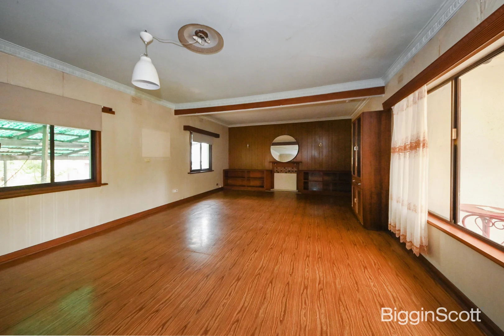 Additional image 2 of 1/33 Middleborough Road, Burwood VIC 3125