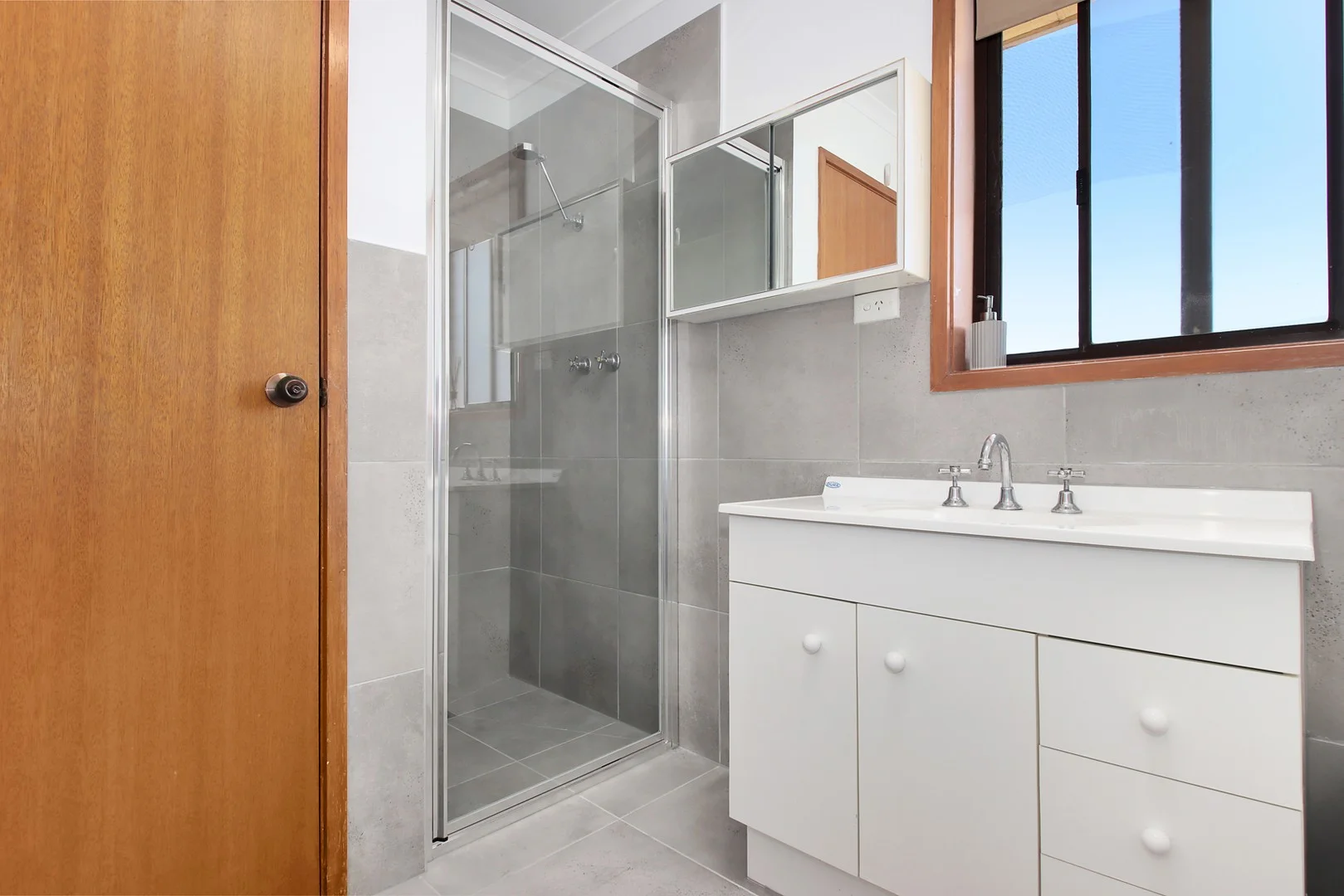 Additional image 2 of 2/4 Sunnyside Crescent, Walla Walla NSW 2659