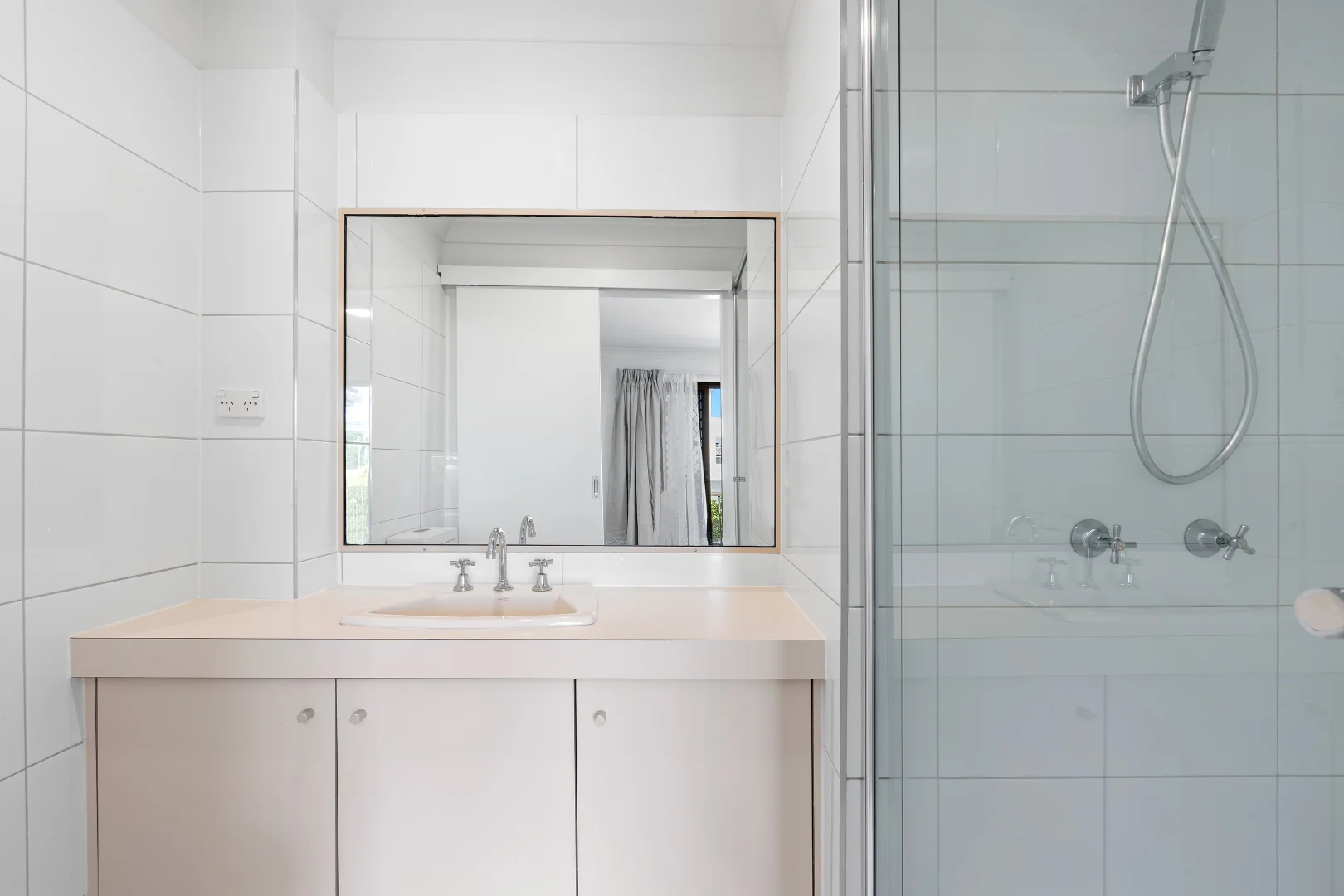 Additional image 10 of 2/44 Venice Street, Mermaid Beach QLD 4218
