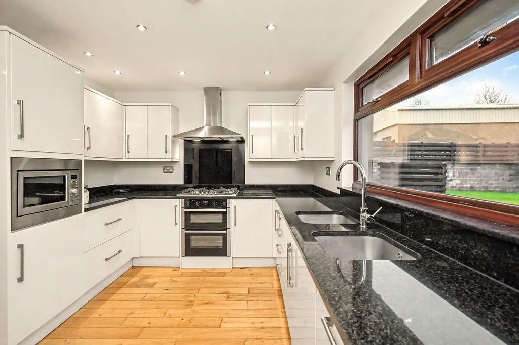 Additional image 3 of 4 bed bungalow for saleOld Town, Gateside, Cupar, Cupar KY14