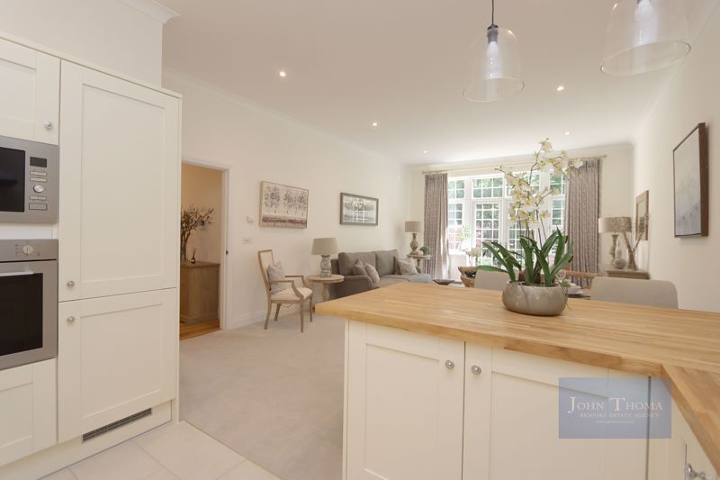 Additional image 8 of 2 bed flat to rentThe Canopy, Lambourne Road, Chigwell IG7