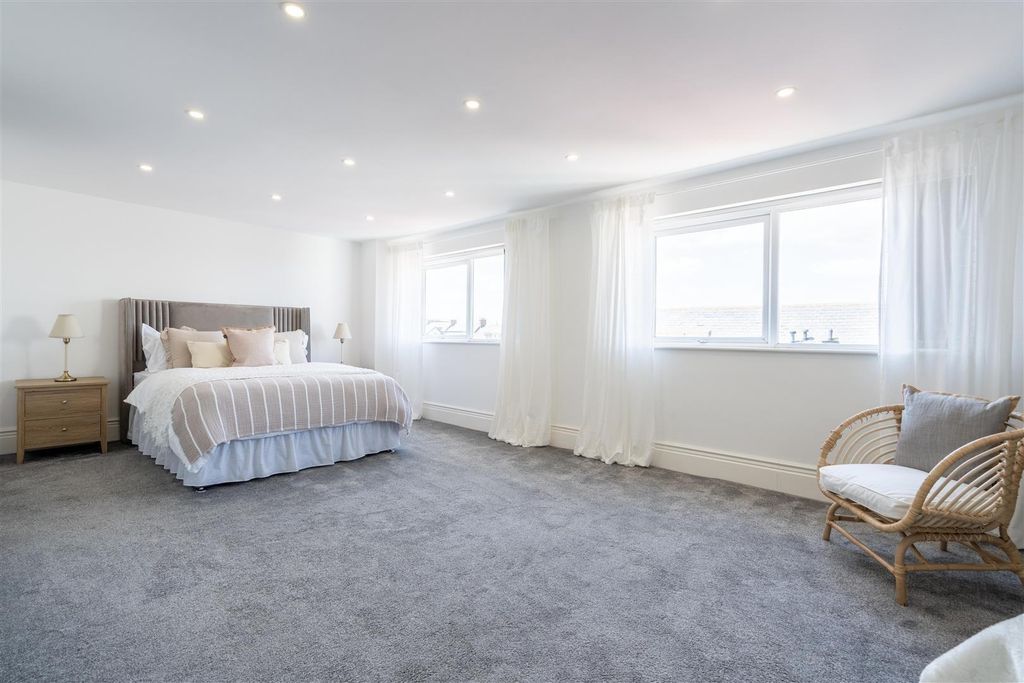 Additional image 10 of 3 bed flat to rentEsplanade, Whitley Bay NE26