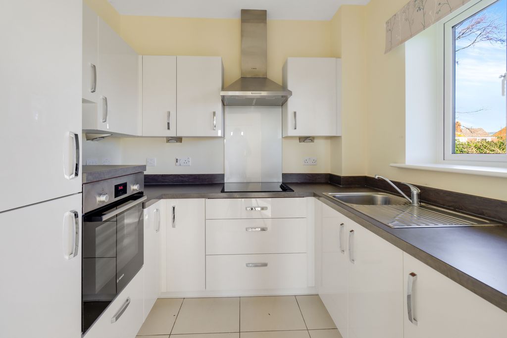 2 bed flat to rentElloughton Road, Elloughton, Brough HU15