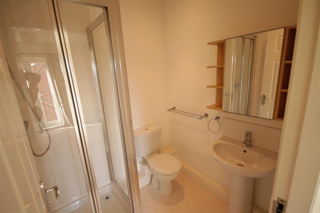 Additional image 5 of 2 bed flat to rentHarvey Avenue, Framwellgate Moor, Durham DH1