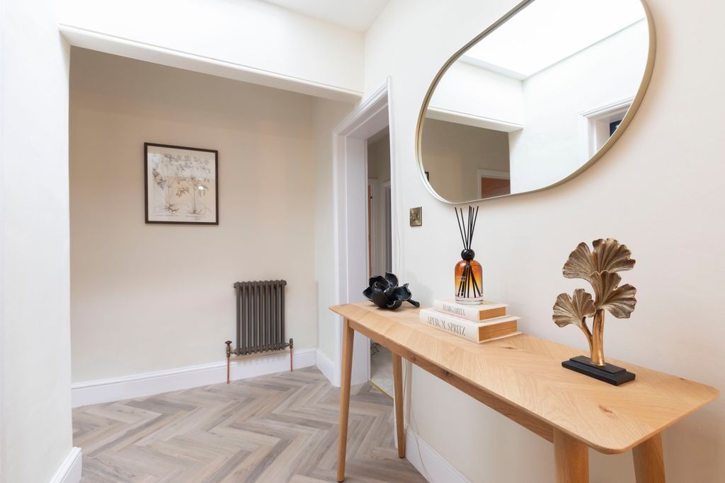 Additional image 6 of 4 bed flat to rentHatherley Road, Cheltenham GL51