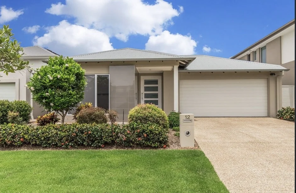12 Field Street, Helensvale QLD 4212