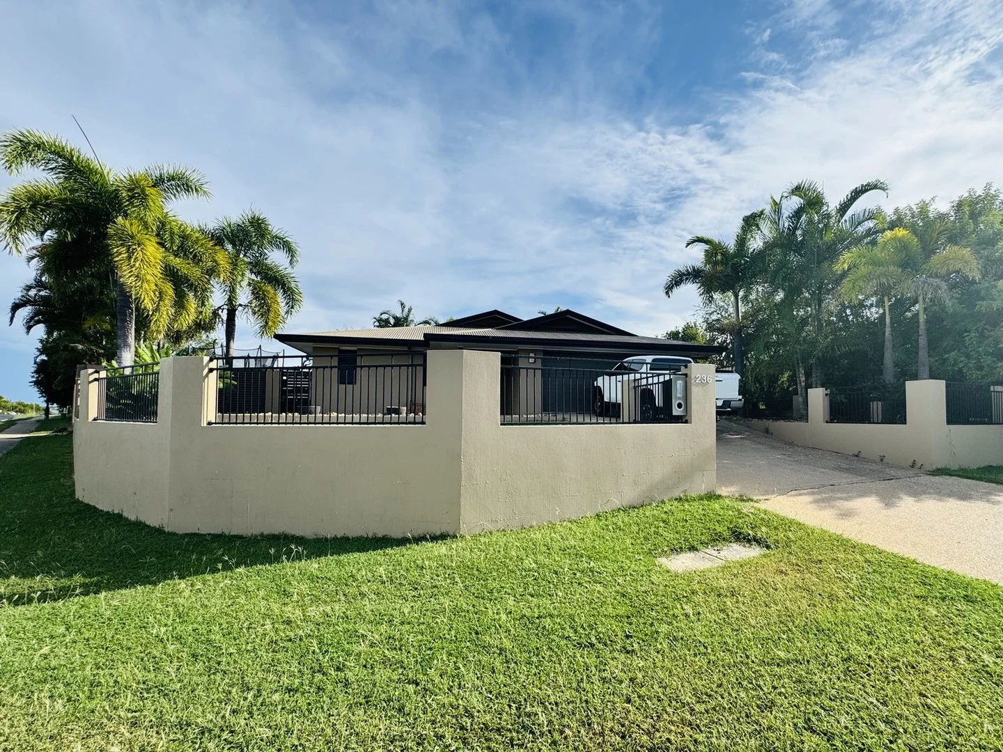 236 MILLS Avenue, Moranbah QLD 4744