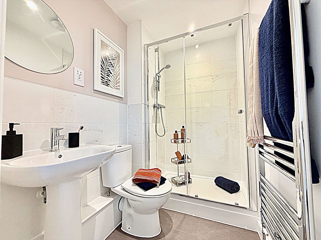 Additional image 4 of 2 bed detached house to rentEmmer Drive, Bedford MK45