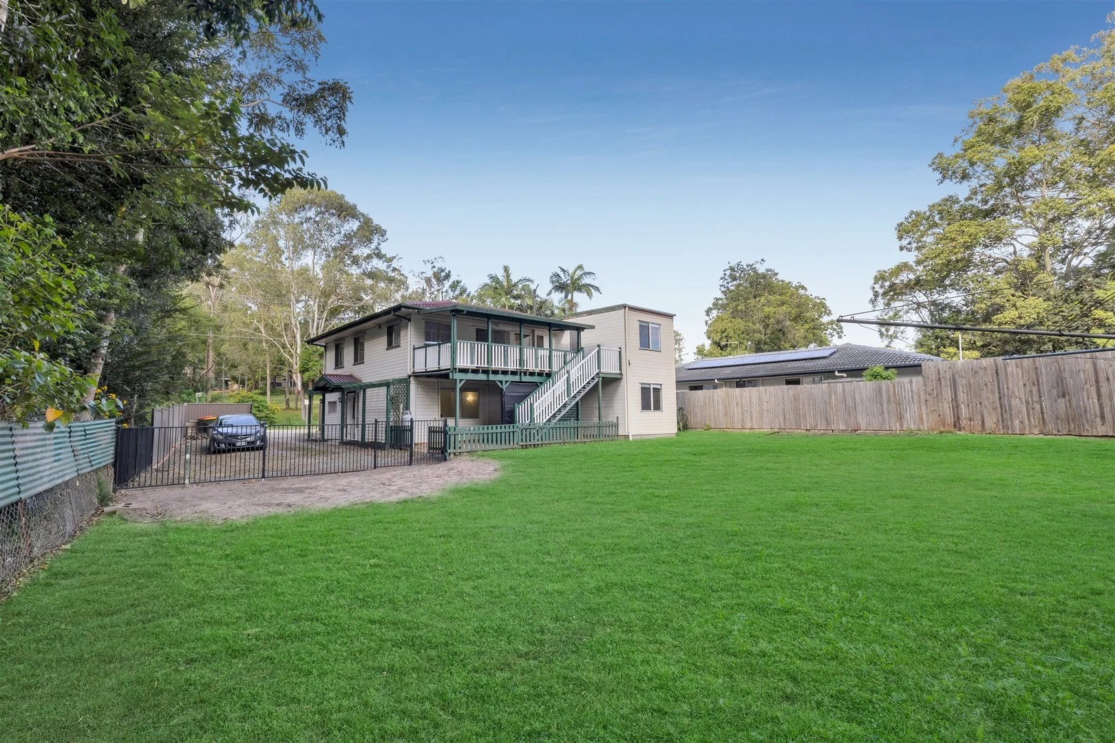 76 Brookfield Rd, Kenmore QLD 4069