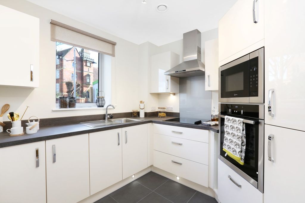 Additional image 10 of 2 bed flat to rentSt. Johns Road, Tunbridge Wells TN4