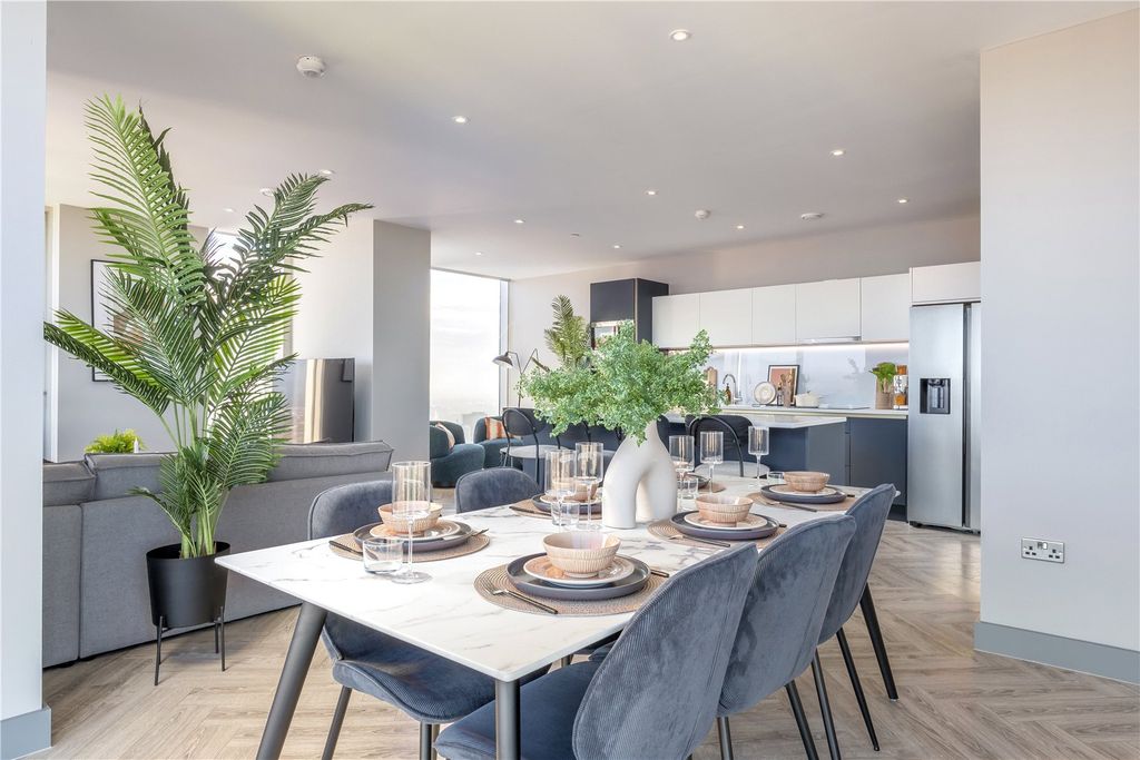 Additional image 6 of 3 bed flat to rentCortland At Colliers Yard, 7 Bankside Boulevard, Salford, Greater Manchester M3