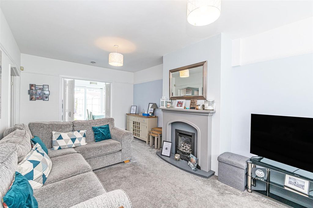 Additional image 2 of 3 bed semi-detached house to rentDerwent Road, Warrington WA4
