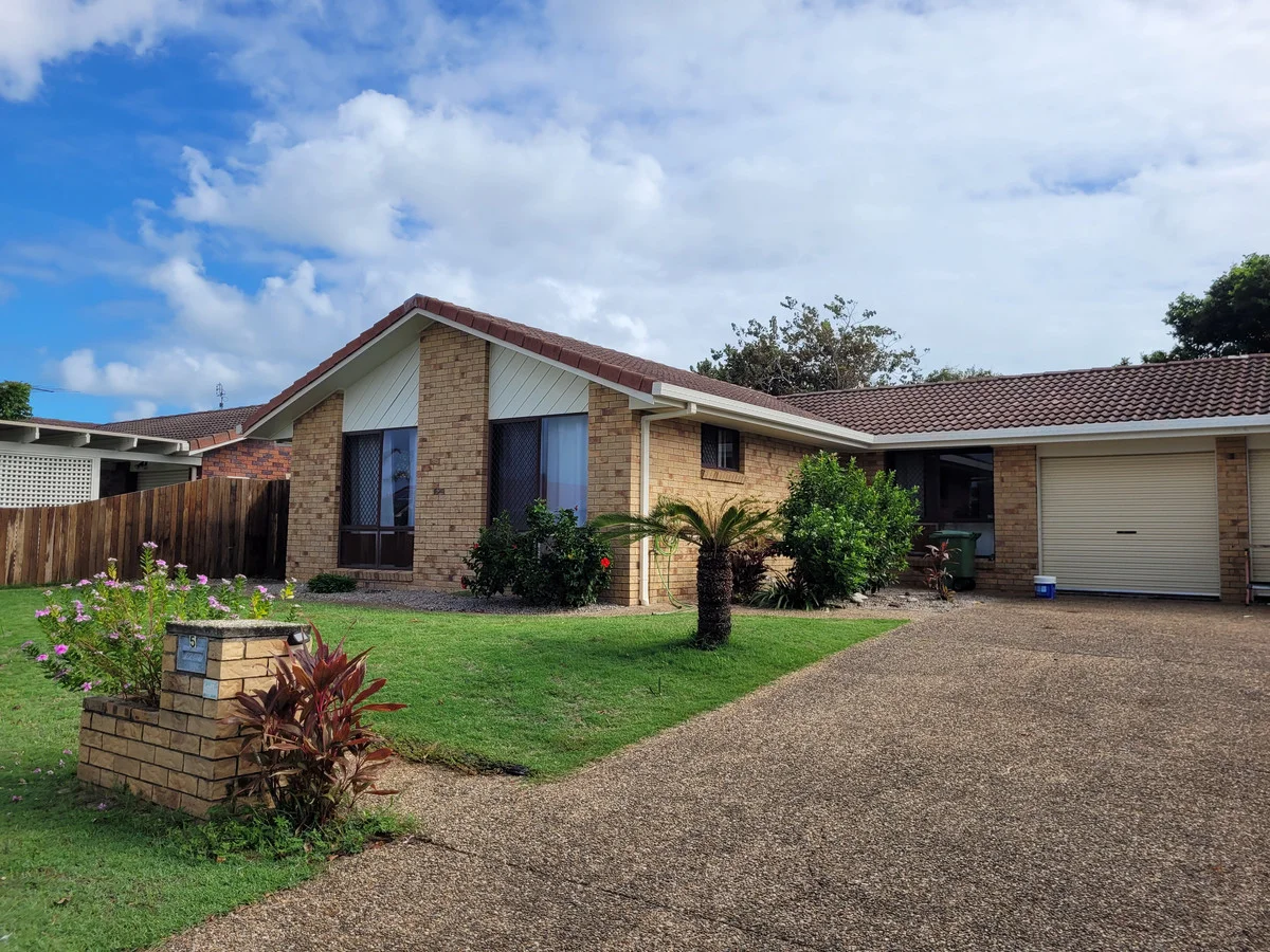 5 Murrindi Street, Minyama QLD 4575
