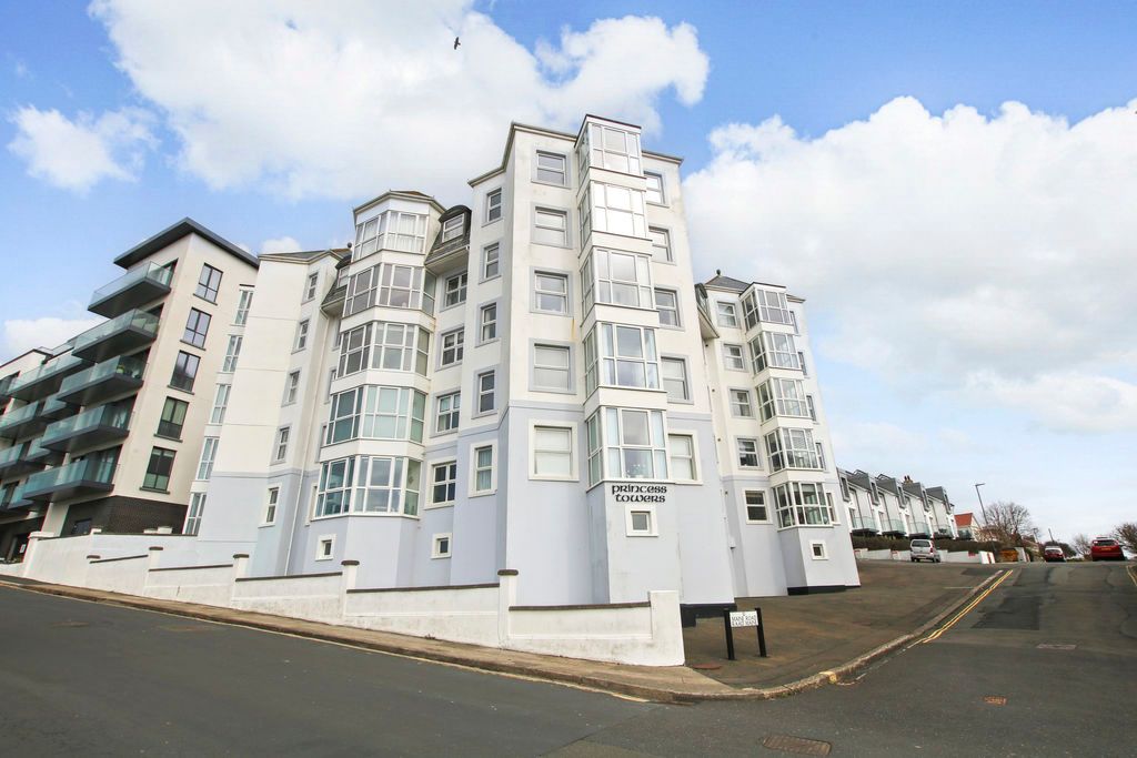2 bed flat for sale3D Princess Towers, The Promenade, Port Erin IM9